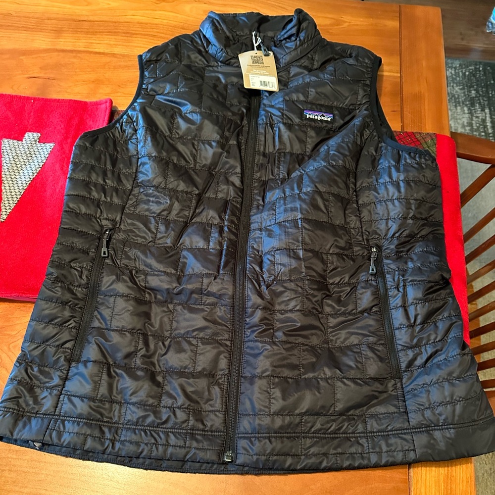NWT Patagonia nano puff vest